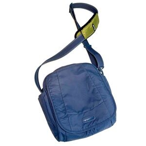 Pacsafe Metrosafe Crossbody Bag Grey LS200 Anti Theft RFID Hip Shoulder